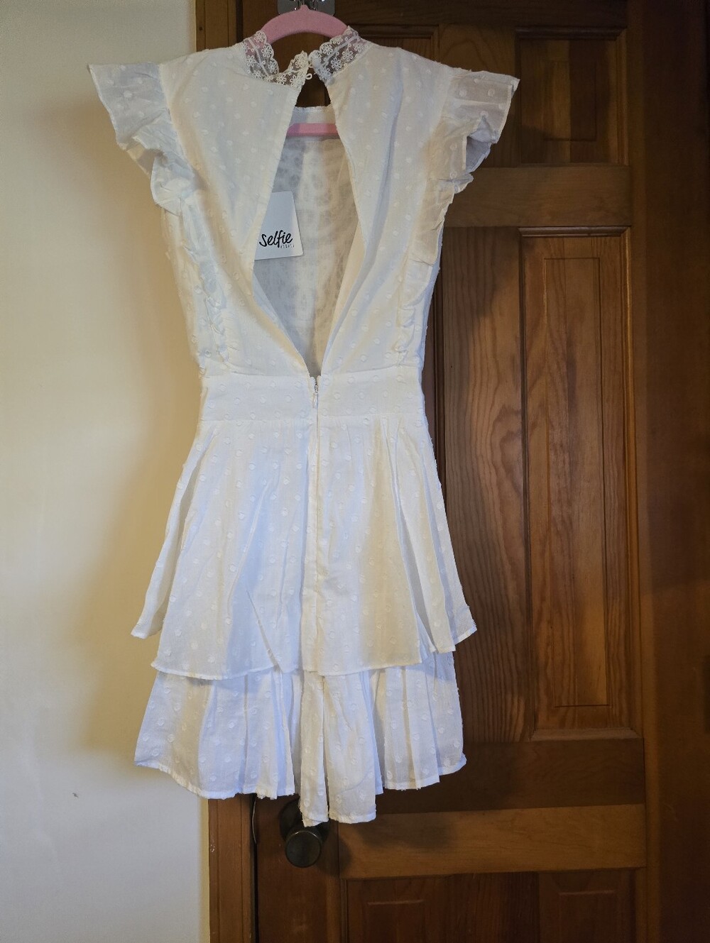 White Lace Selfie Leslie Appliqué Ruffle Romper New With Tags - Picture 7 of 8
